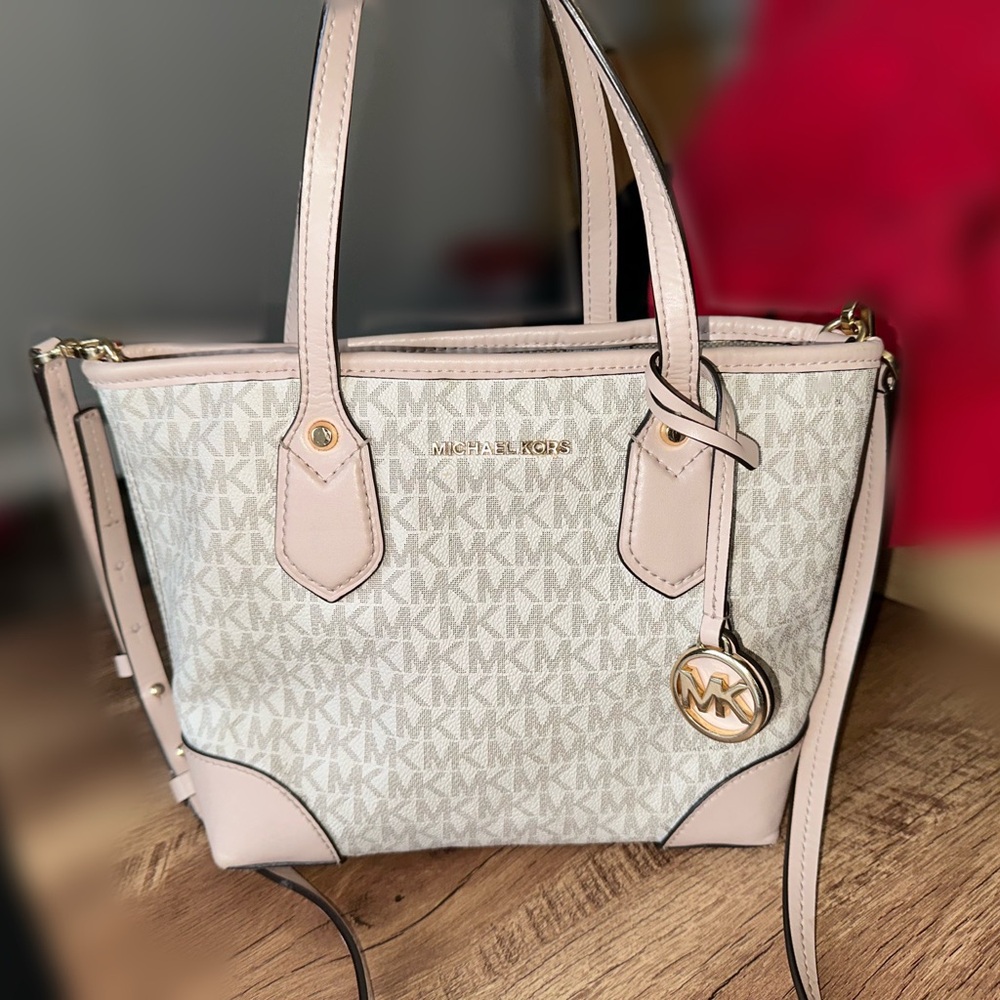 Michael Kors Pink Logo Tote Bag - Picture 4 of 13